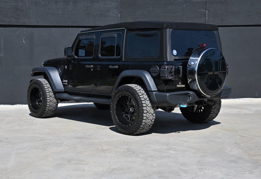 2020 Jeep Wrangler Unlimited Freedom Sport Utility 4D - 1C4HJXDG8LW250300 photo 6