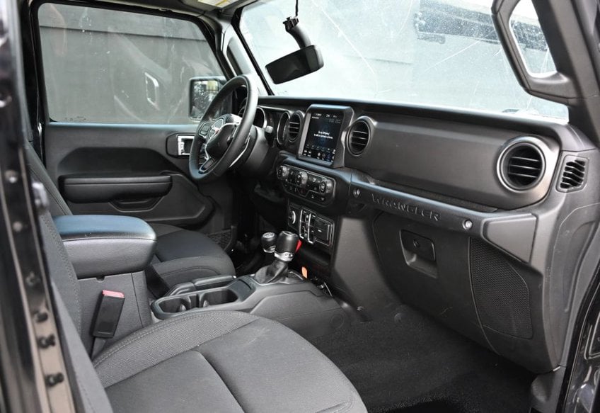 2023 Jeep Wrangler Sport S - 1C4HJXDGXPW614819 photo 13