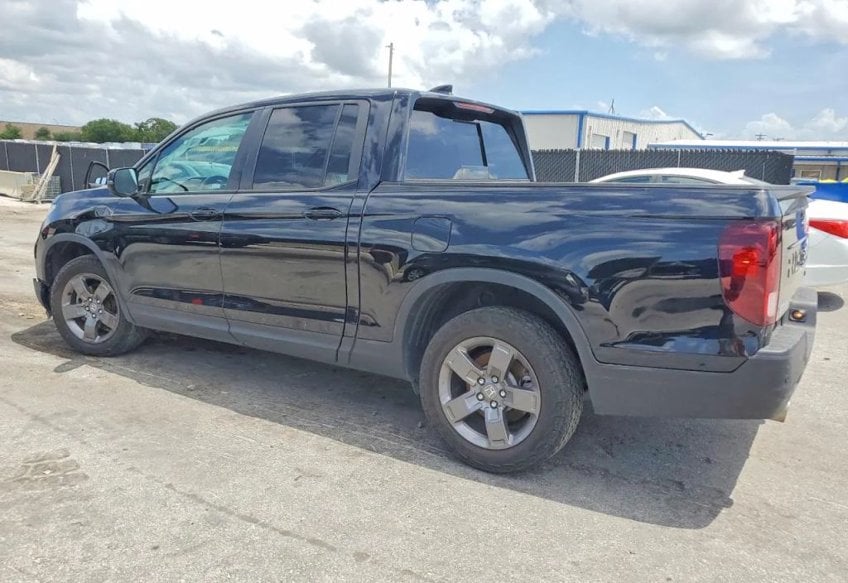 2024 Honda Ridgeline TrailSport - 5FPYK3F67RB001968 photo 3