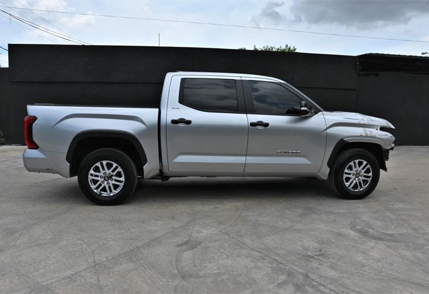 2025 Toyota Tundra SR5 - 5TFLA5AB5SX045131 photo 6
