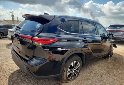 2023 Toyota Highlander XLE Sport Utility 4D - 5TDKDRAH8PS037231 photo 16