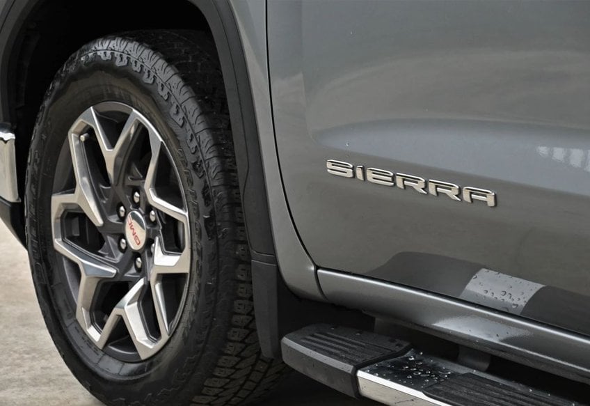 2023 GMC Sierra 1500 SLT - 3GTUUDE88PG286827 photo 8
