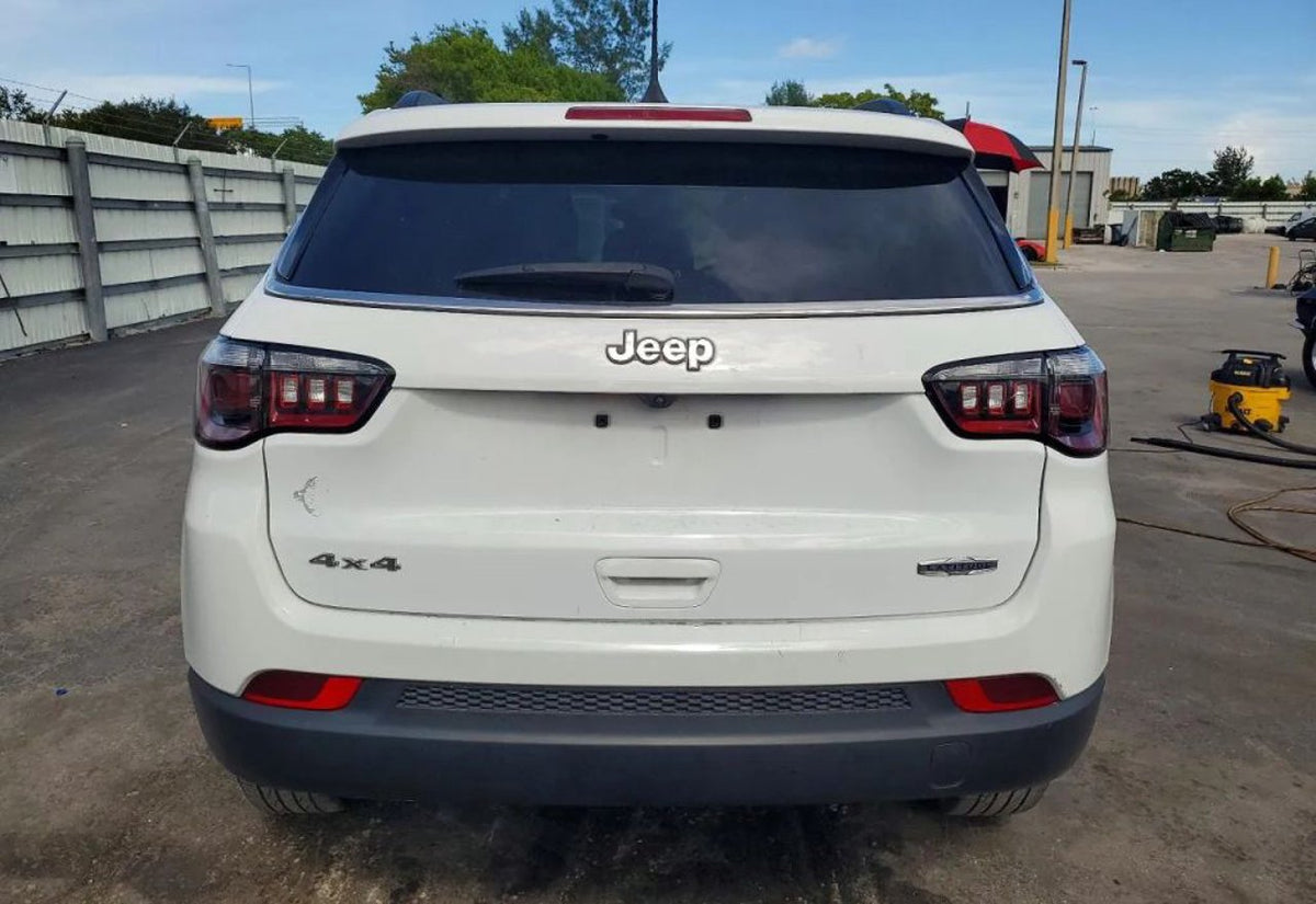 2023 Jeep Compass Latitude - 3C4NJDBN0PT559841 photo 17