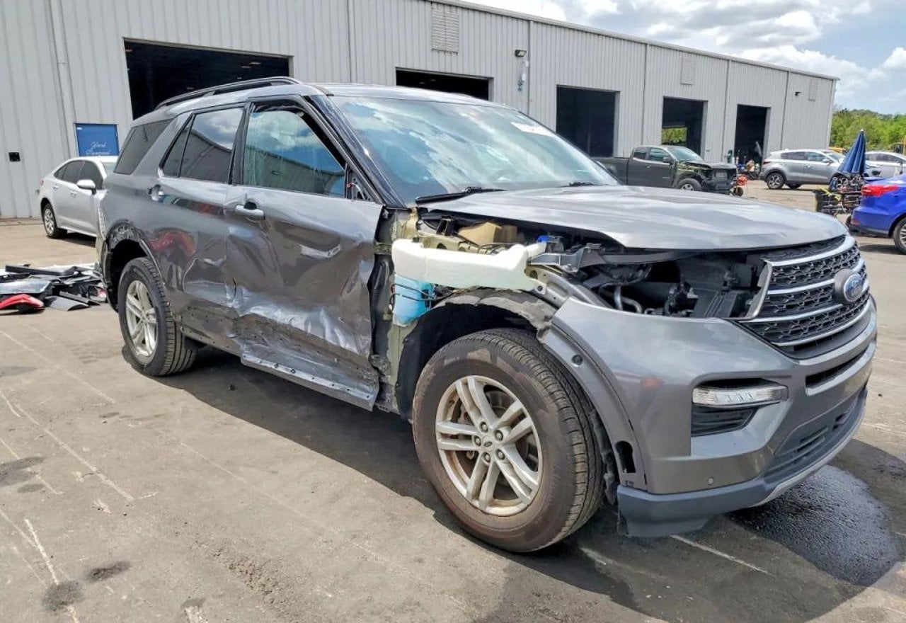 2023 Ford Explorer XLT - 1FMSK8DH6PGA04522 photo 13