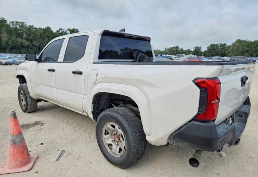 2024 Toyota Tacoma SR Pickup 4D 5 ft - 3TYKD5HN3RT006920 photo 3