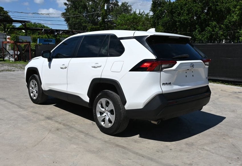 2024 Toyota RAV4 LE - 2T3H1RFV2RW316113 photo 5