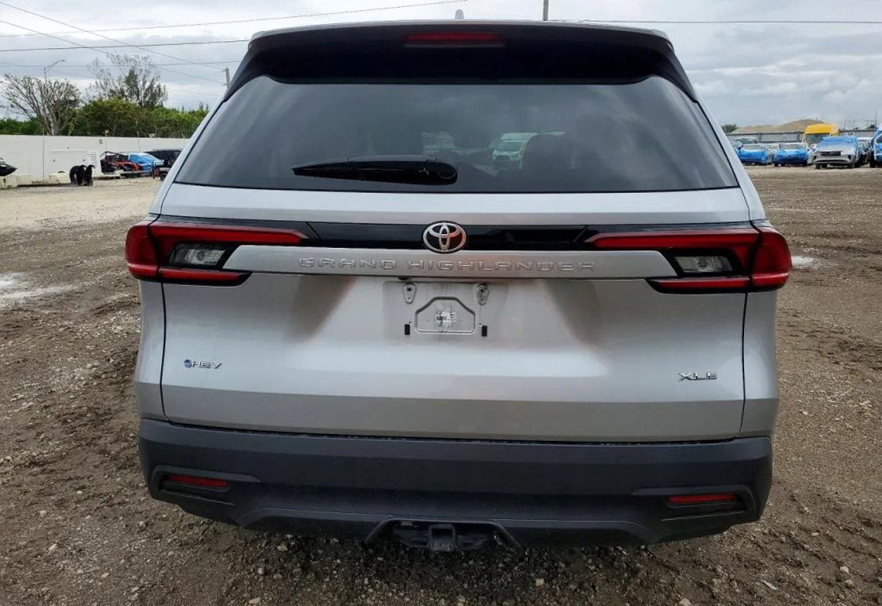 2025 Toyota Grand Highlander Hybrid XLE - 5TDABAA52SS002346 photo 17