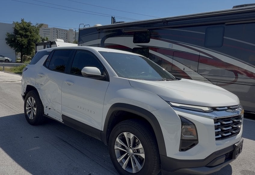 2025 Chevrolet Equinox LT - 3GNAXHEG1SL325208 photo 2