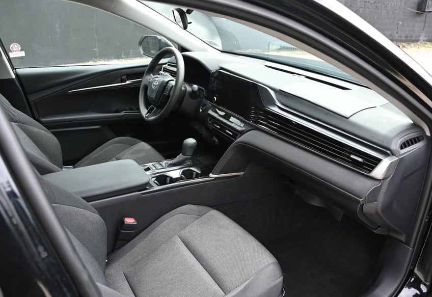 2026 Toyota Camry LE - 4T1DAACK1TU717453 photo 11