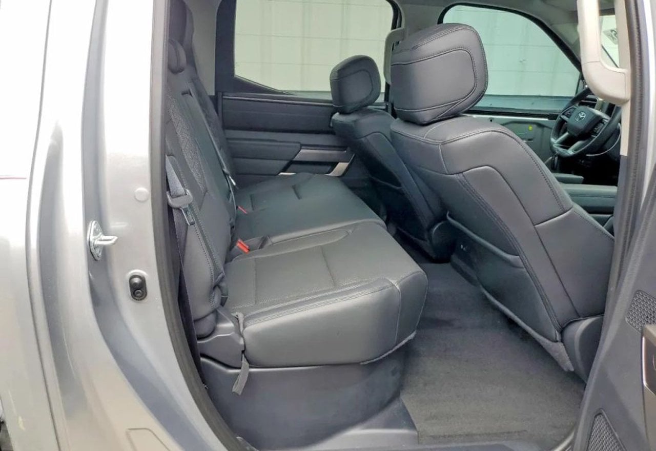 2024 Toyota Tundra SR5 - 5TFLA5AB2RX030063 photo 21
