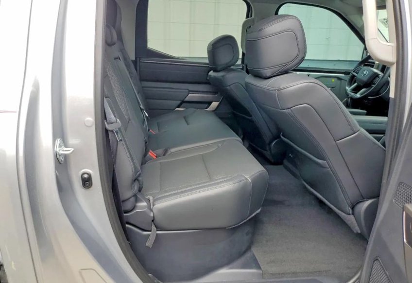2024 Toyota Tundra SR5 - 5TFLA5AB2RX030063 photo 10