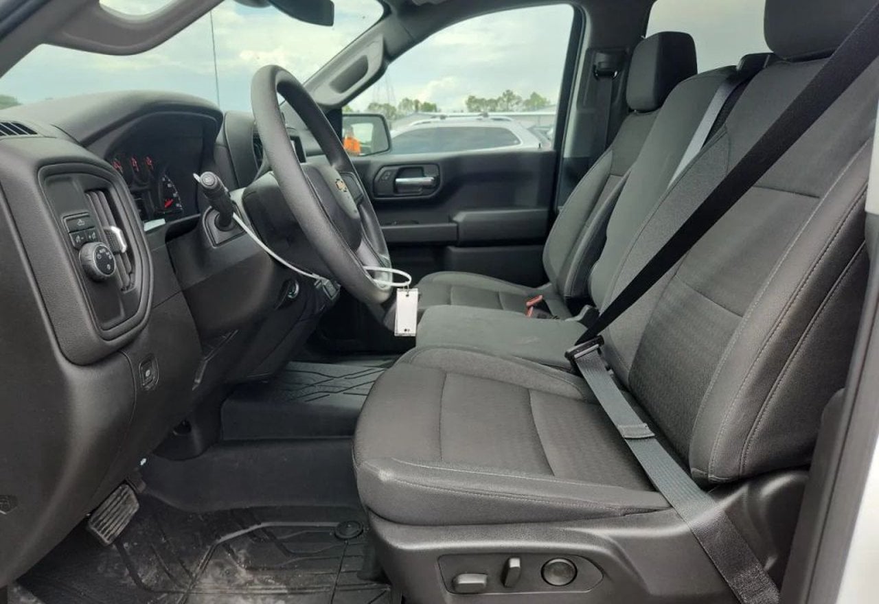 2025 Chevrolet Silverado 1500 Custom - 1GCRABEK3SZ238532 photo 18