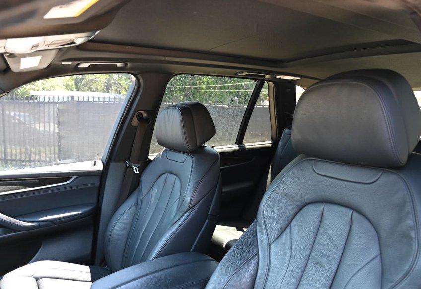 2017 BMW X5 xDrive50i - 5UXKR6C54H0J84734 photo 11