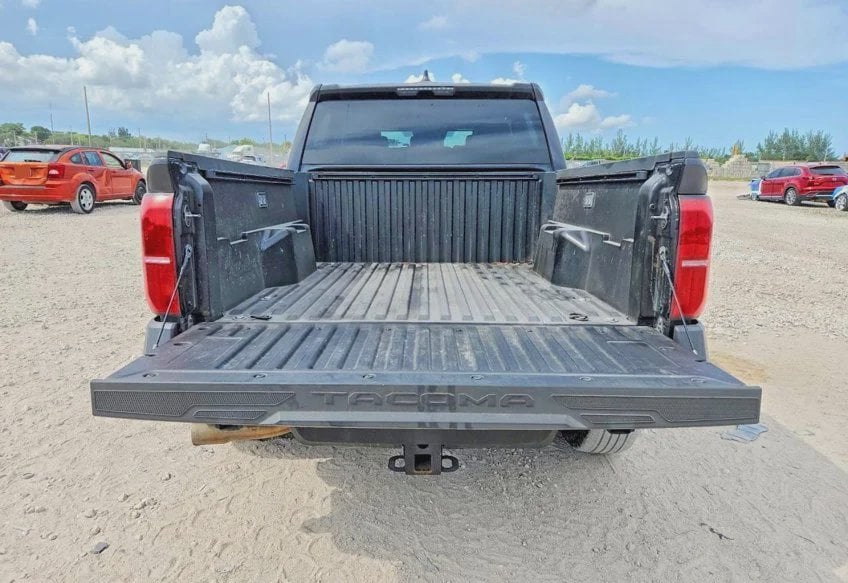 2025 Toyota Tacoma SR5 - 3TMKB5FN1SM045368 photo 6
