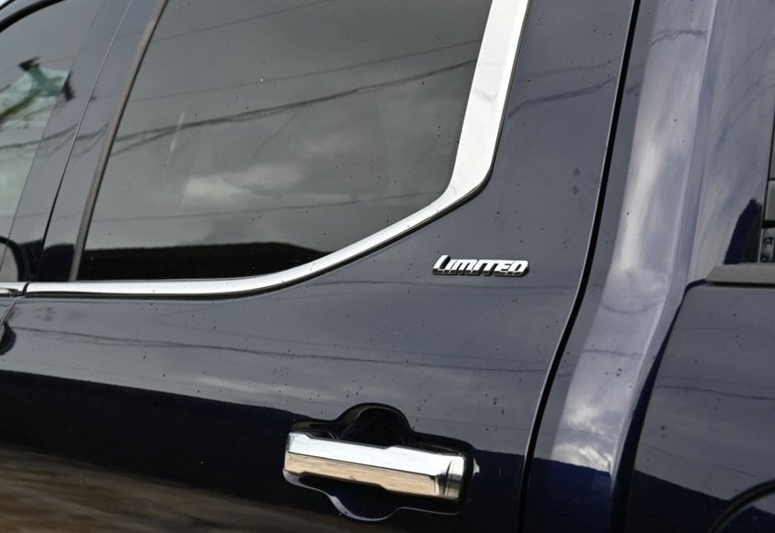 2025 Toyota Tundra Limited - 5TFJA5DB3SX263765 photo 9