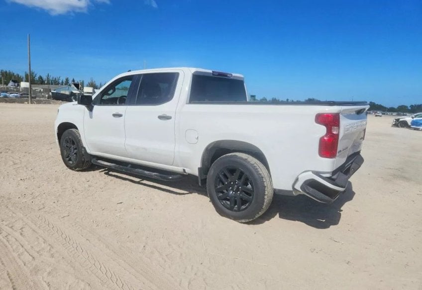 2023 Chevrolet Silverado 1500 Custom - 3GCPABEK0PG153243 photo 3