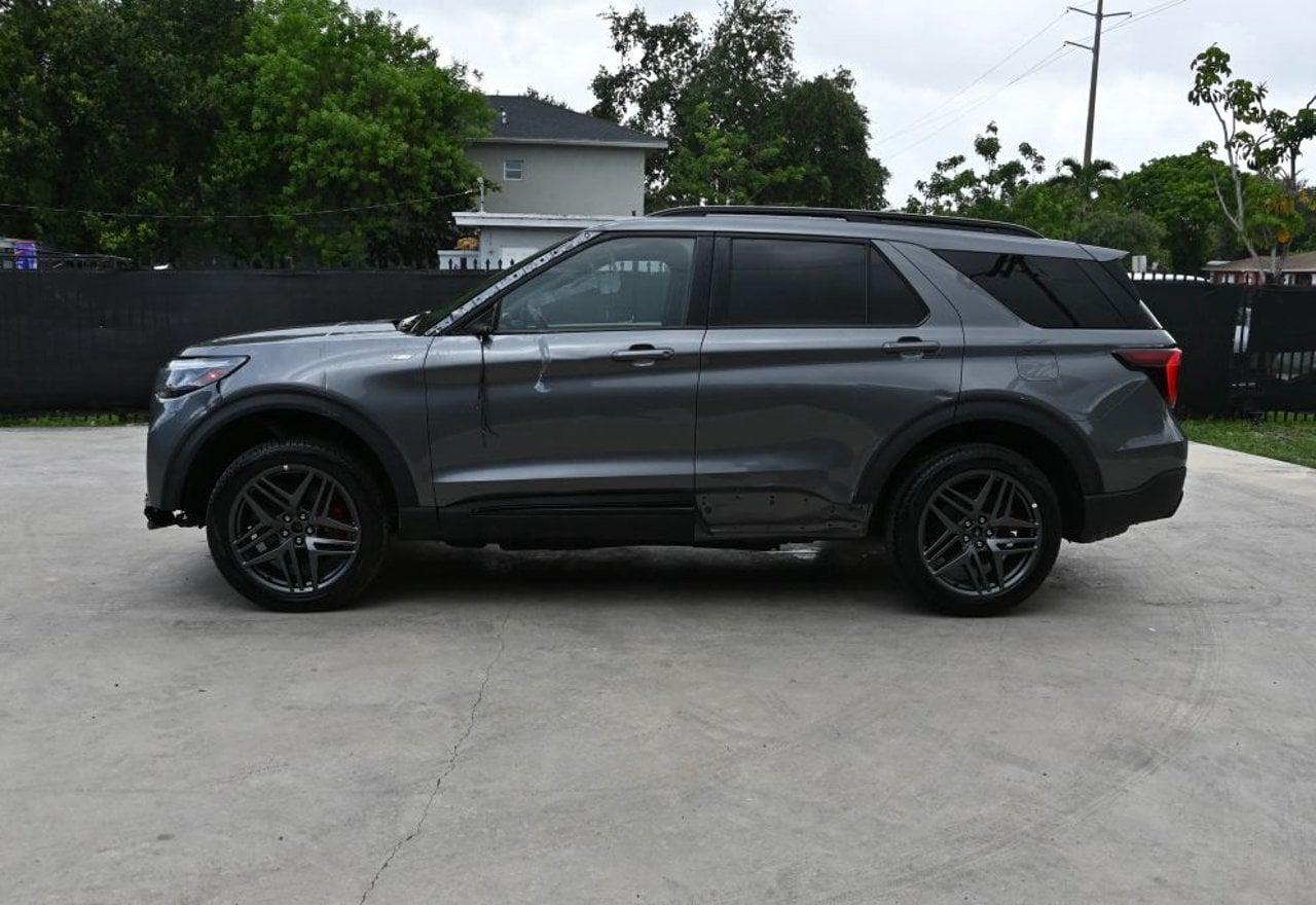 2025 Ford Explorer ST-Line - 1FMUK8KH5SGB37860 photo 25