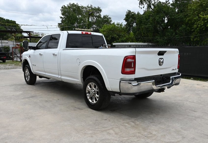 2022 Ram 3500 Laramie - 3C63R3JL1NG347795 photo 3
