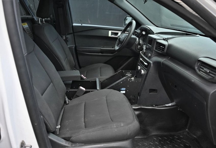 2020 Ford Explorer Police Interceptor Utility - 1FM5K8AB2LGD00175 photo 9