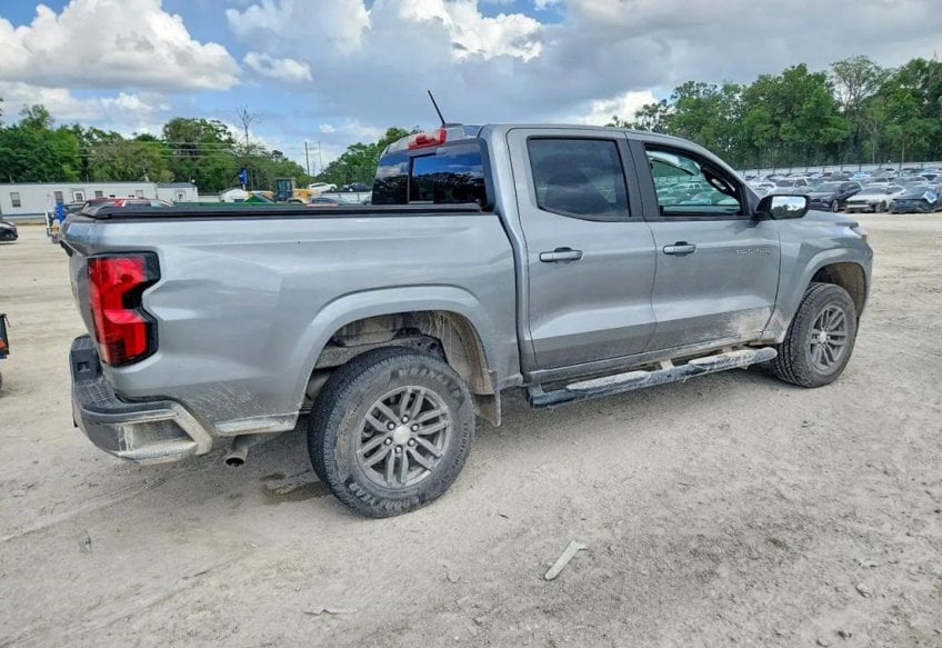 2023 Chevrolet Colorado LT - 1GCPSCEK5P1227239 photo 3