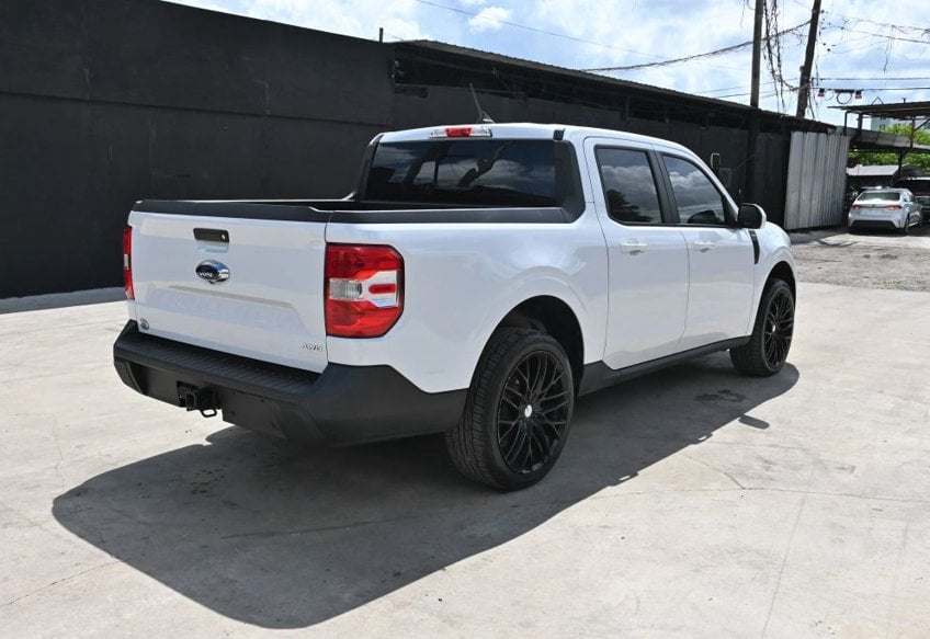 2023 Ford Maverick Lariat - 3FTTW8F97PRA98387 photo 3