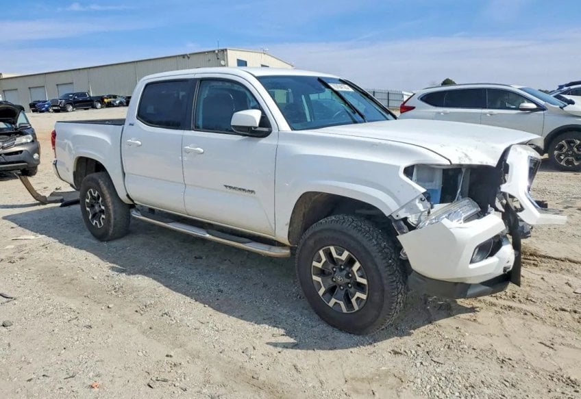2020 Toyota Tacoma SR5 - 5TFAX5GNXLX174166 photo 1
