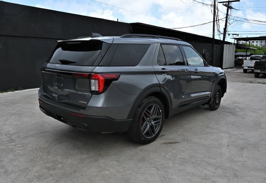 2025 Ford Explorer ST-Line - 1FMUK8KH5SGB37860 photo 3