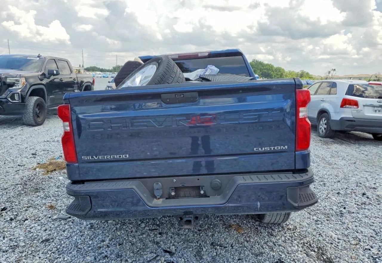 2021 Chevrolet Silverado 1500 Custom - 1GCPWBEK8MZ407620 photo 16