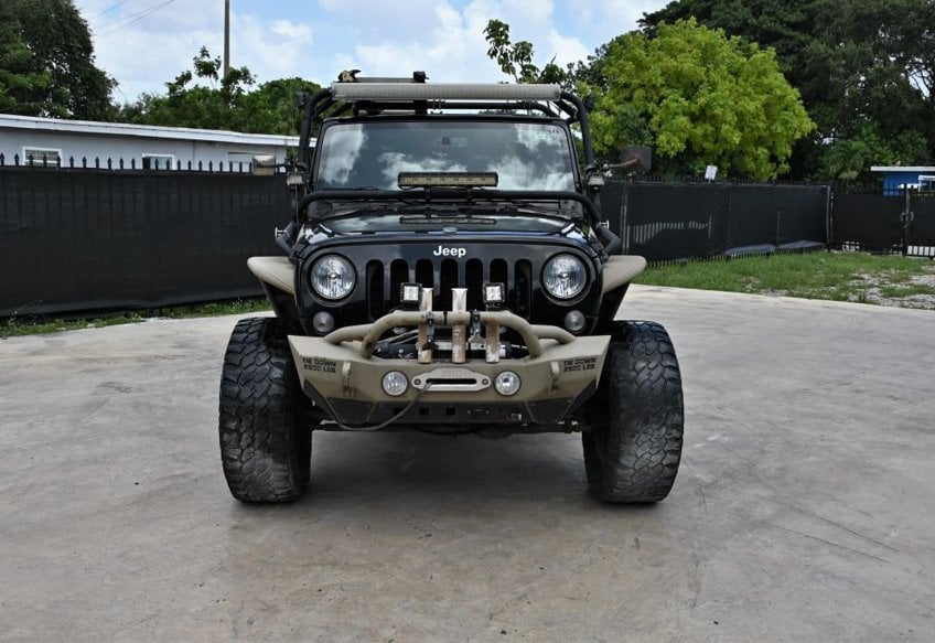 2017 Jeep Wrangler Unlimited Sport - 1C4BJWDG9HL639634 photo 7