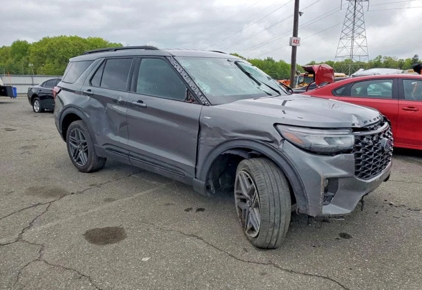 2025 Ford Explorer ST-Line - 1FMUK8KH5SGB37860 photo 2