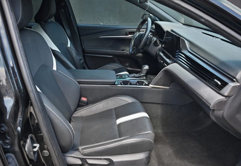 2025 Toyota Camry SE - 4T1DAACKXSU594637 photo 10