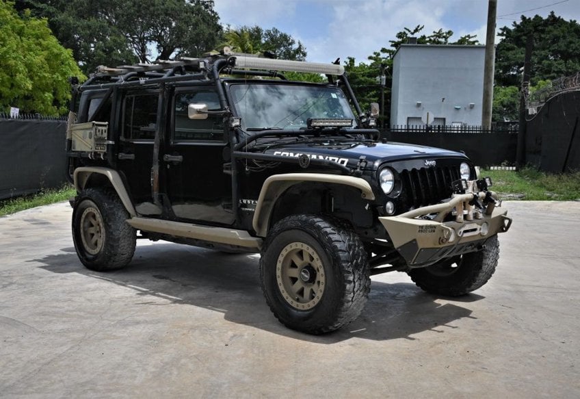 2017 Jeep Wrangler Unlimited Sport - 1C4BJWDG9HL639634 photo 1