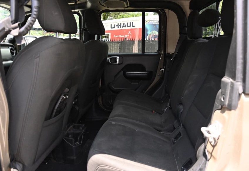 2020 Jeep Gladiator Sport S - 1C6JJTAGXLL167796 photo 17