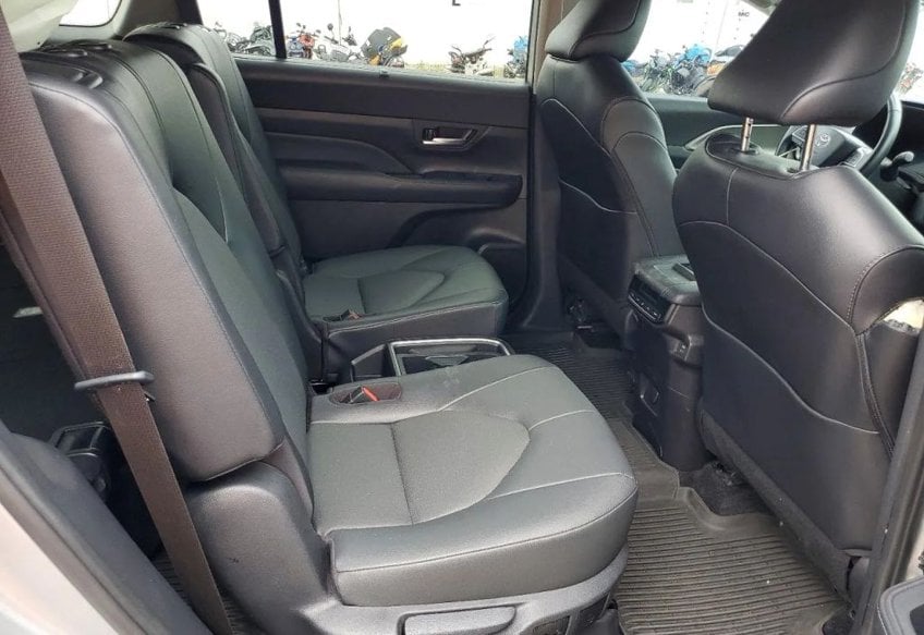 2025 Toyota Grand Highlander Hybrid XLE - 5TDABAA52SS002346 photo 10