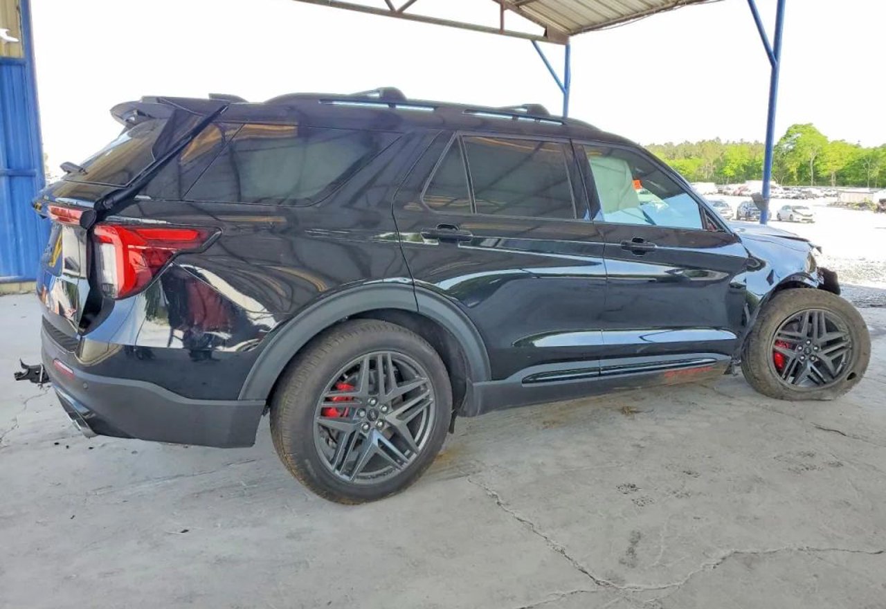 2026 Ford Explorer ST - 1FMWK7GC0TGA11360 photo 15