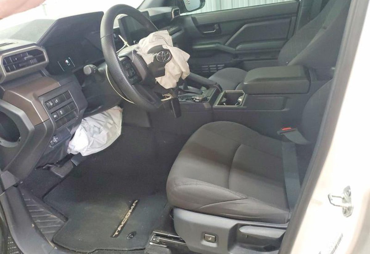 2024 Toyota Tacoma SR5 - 3TMLB5JN0RM047232 photo 18