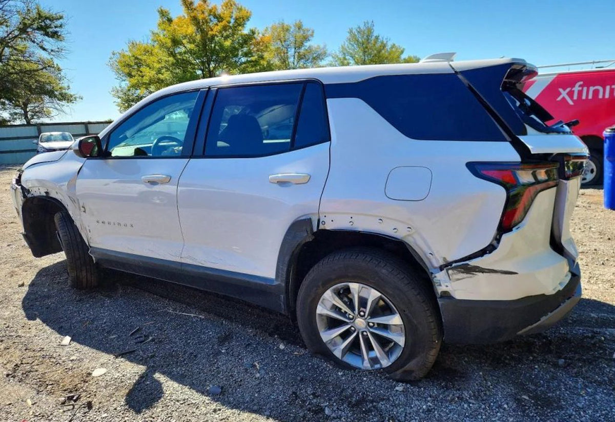 2027 Chevrolet Equinox LT - 3GNAXPEG0VL150075 photo 14