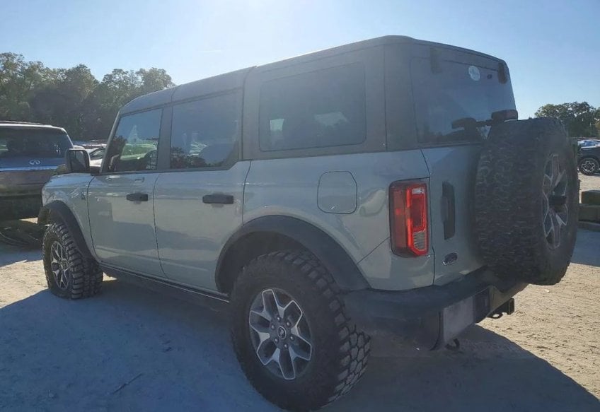 2023 Ford Bronco Black Diamond Advanced - 1FMEE5DP9PLB80515 photo 4