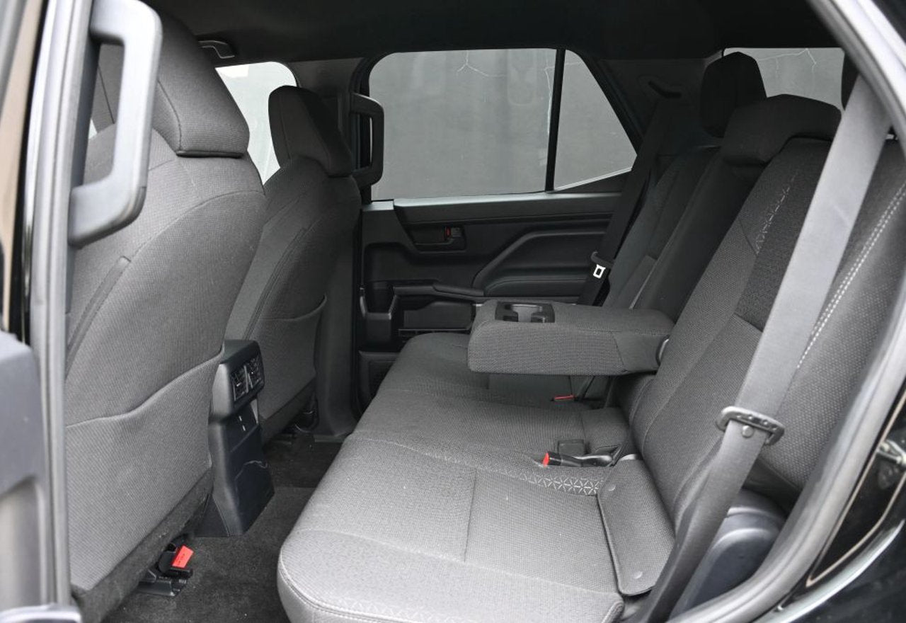 2025 Toyota 4Runner SR5 - JTEVA5AR0S5001969 photo 33