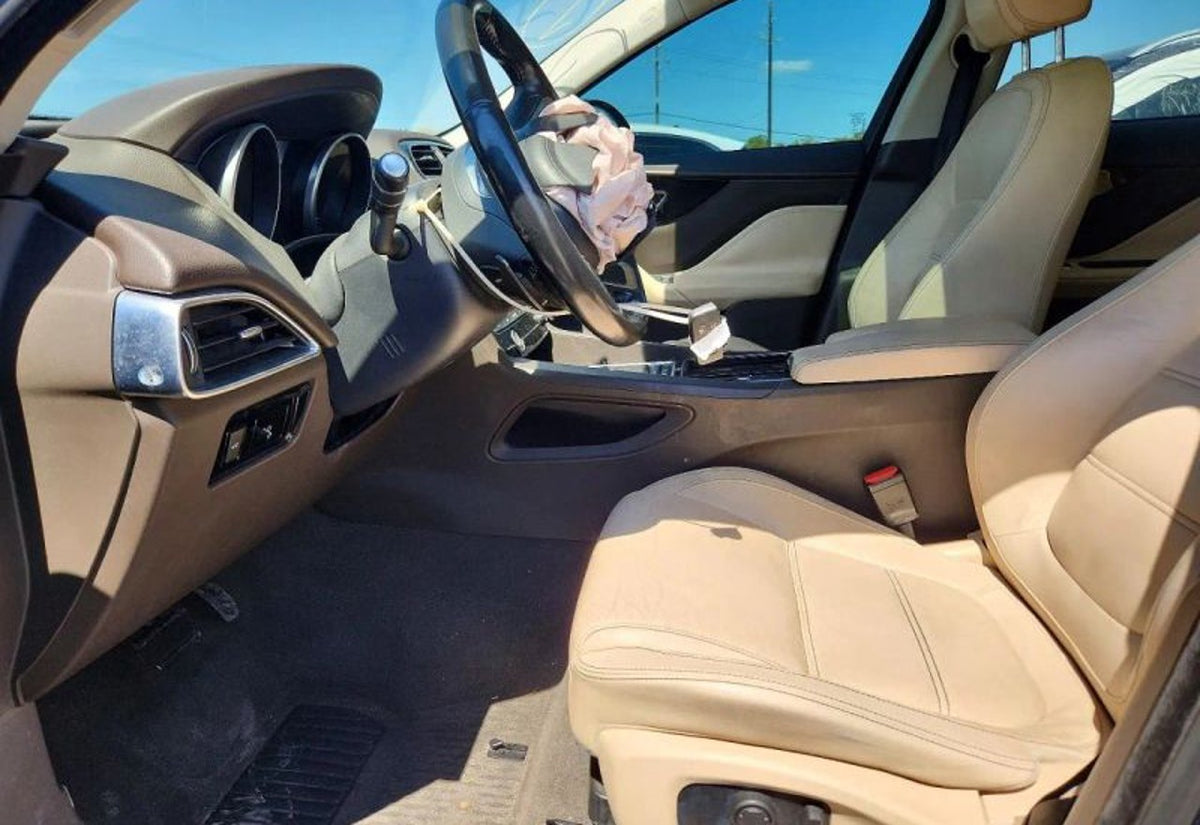 2018 Jaguar F-PACE 30t Prestige Sport Utility 4D - SADCK2GX3JA280907 photo 19