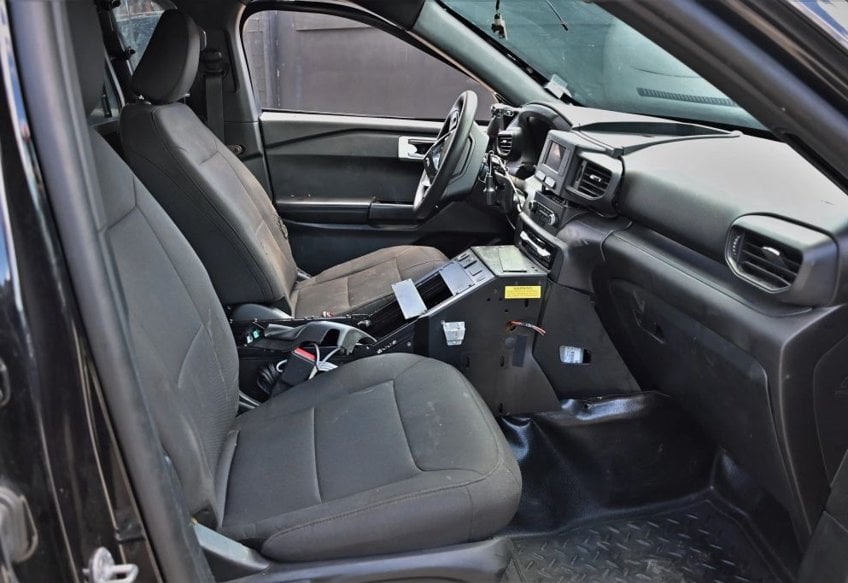 2022 Ford Explorer Hybrid Police Interceptor Utility - 1FM5K8AWXNNA00949 photo 11