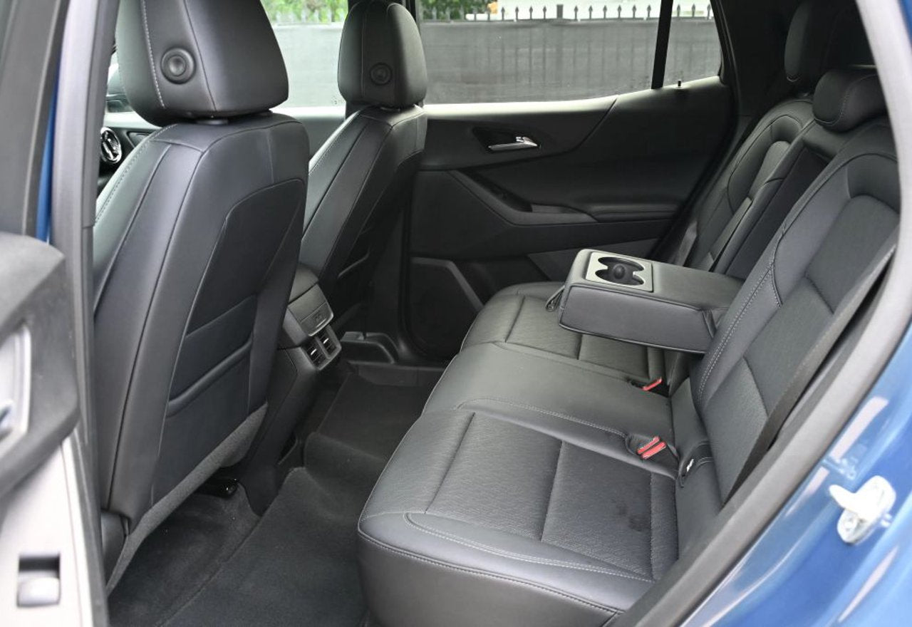 2025 Chevrolet Equinox LT - 3GNAXHEG3SL163565 photo 38