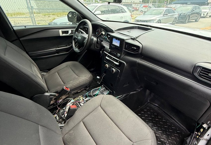 2021 Ford Explorer Police Interceptor Utility - 1FM5K8AB6MGA19384 photo 10