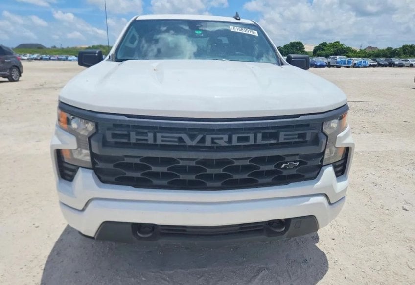 2024 Chevrolet Silverado 1500 Custom - 1GCPABEK1RZ327372 photo 5