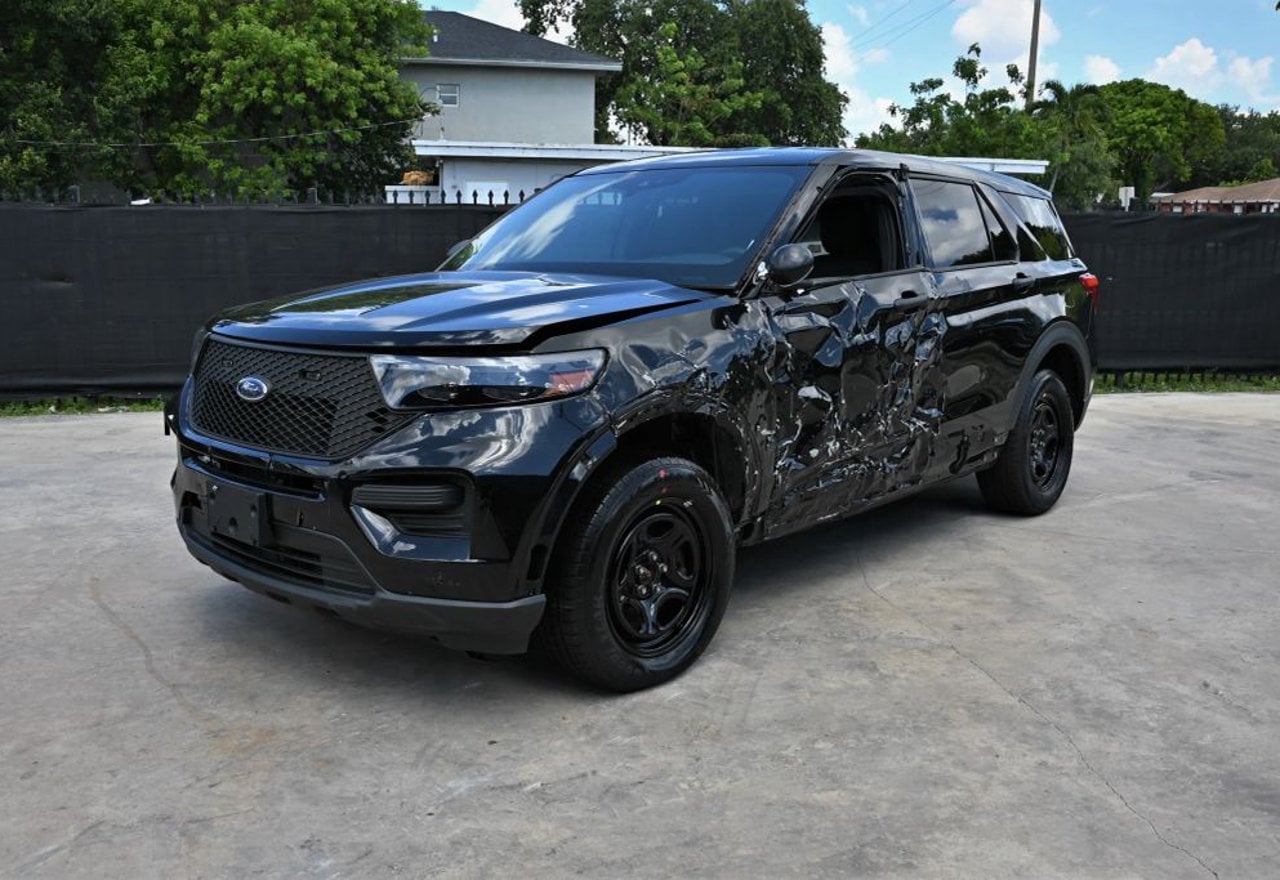 2022 Ford Explorer Hybrid Police Interceptor Utility - 1FM5K8AWXNNA00949 photo 17