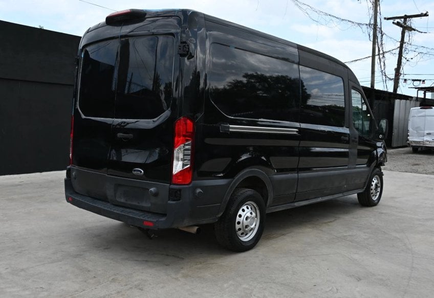 2023 Ford Transit 250 - 1FTBR1C86PKA37011 photo 4