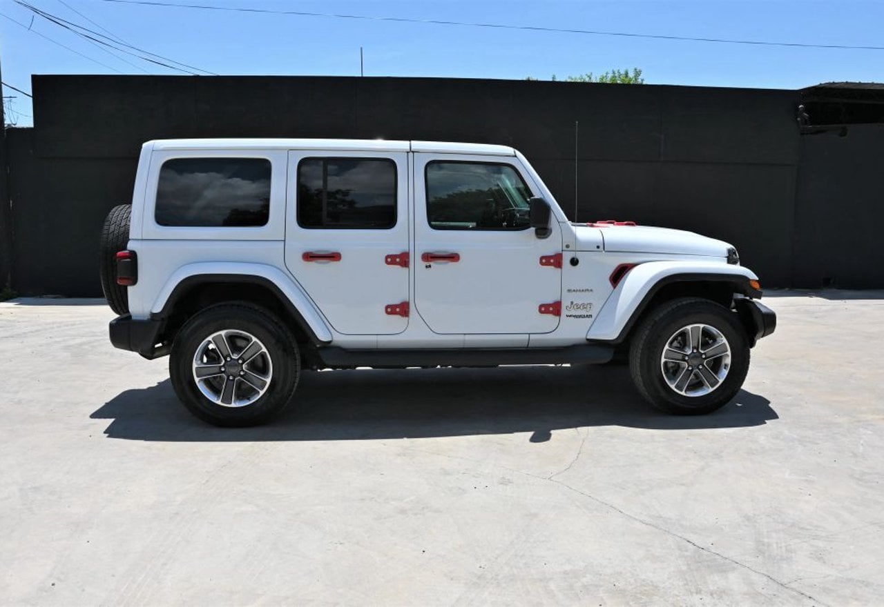 2021 Jeep Wrangler Unlimited Sahara - 1C4HJXEN6MW532689 photo 26