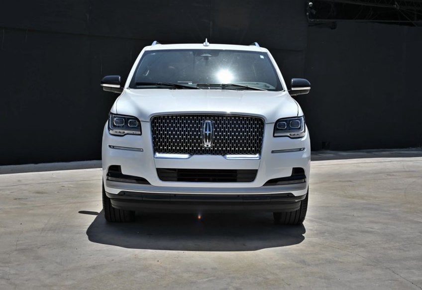 2023 Lincoln Navigator Reserve - 5LMJJ2KG8PEL02715 photo 7