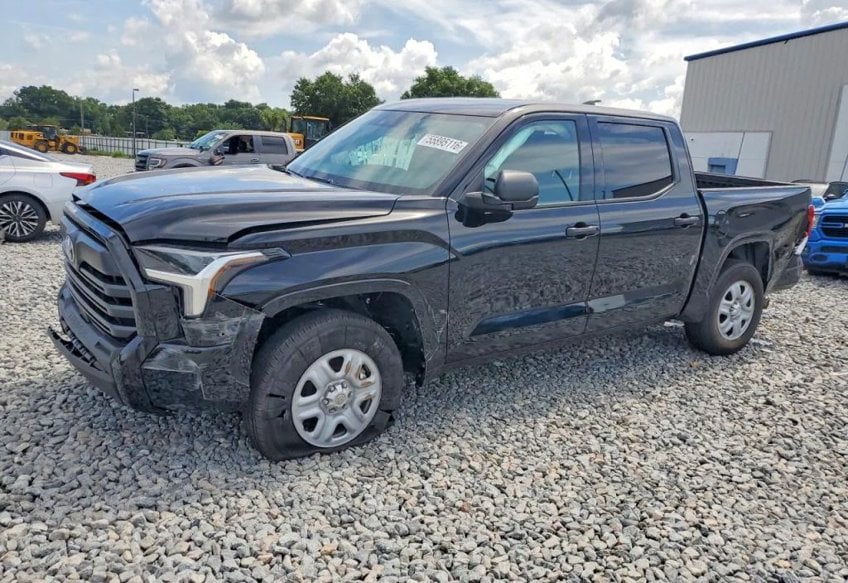 2025 Toyota Tundra SR - 5TFKB5DB8SX327106 photo 2