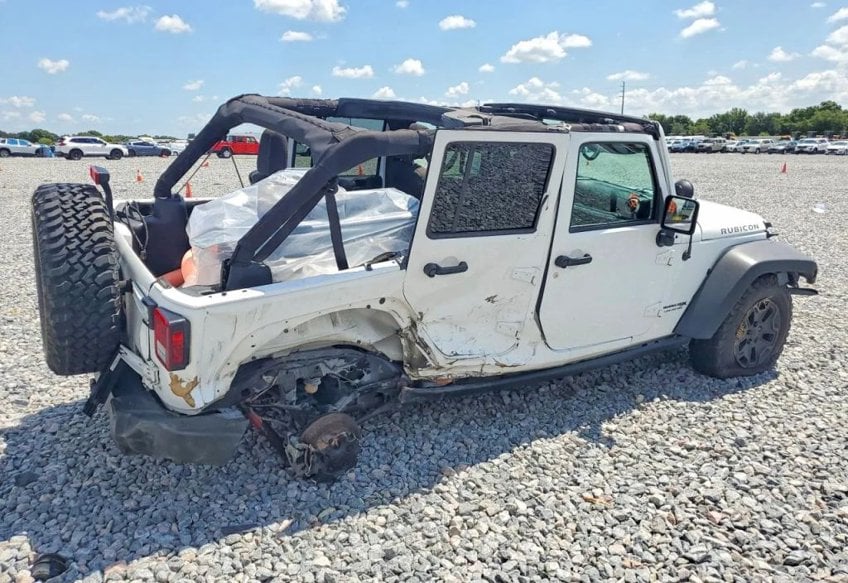2018 Jeep Wrangler JK Unlimited Rubicon - 1C4BJWFG2JL847700 photo 3